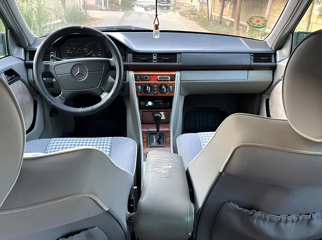 Mercedes E 220, 2.2 L, 1993 год, 425 000 km, Баку - Цена: 7 500 ₼ - Tunel.az