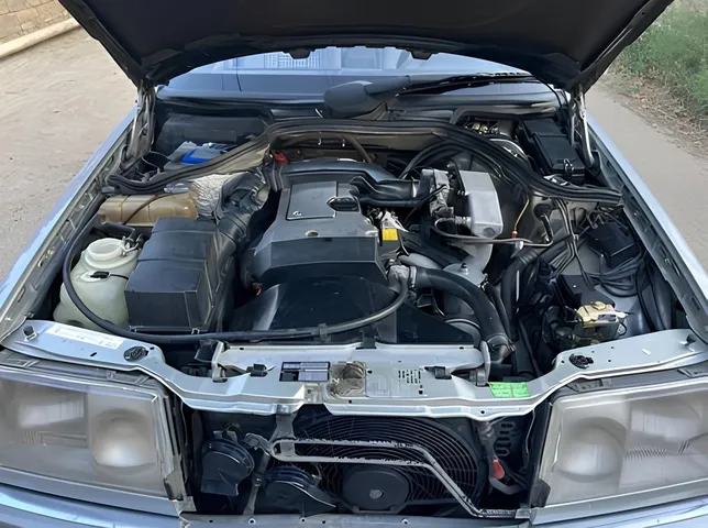 Mercedes E 220, 2.2 L, 1993 год, 425 000 km, Баку - Цена: 7 500 ₼ - Tunel.az