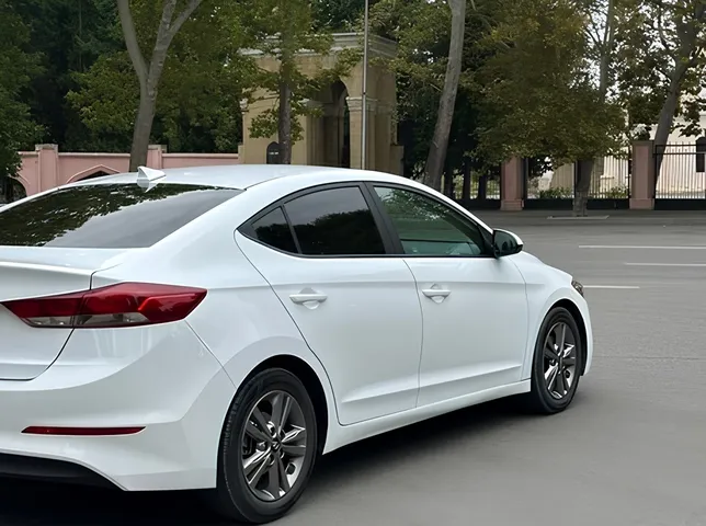Hyundai Elantra, 2.0 L, 2018 year, 117 000 km, Yevlakh - Price: 21 900 ₼ - Tunel.az