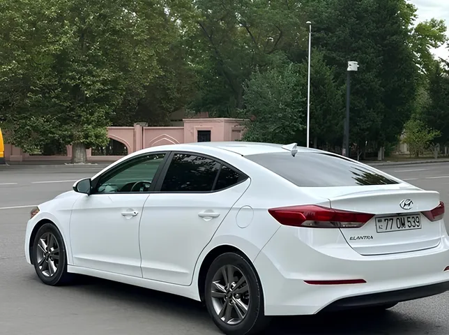Hyundai Elantra, 2.0 L, 2018 year, 117 000 km, Yevlakh - Price: 21 900 ₼ - Tunel.az