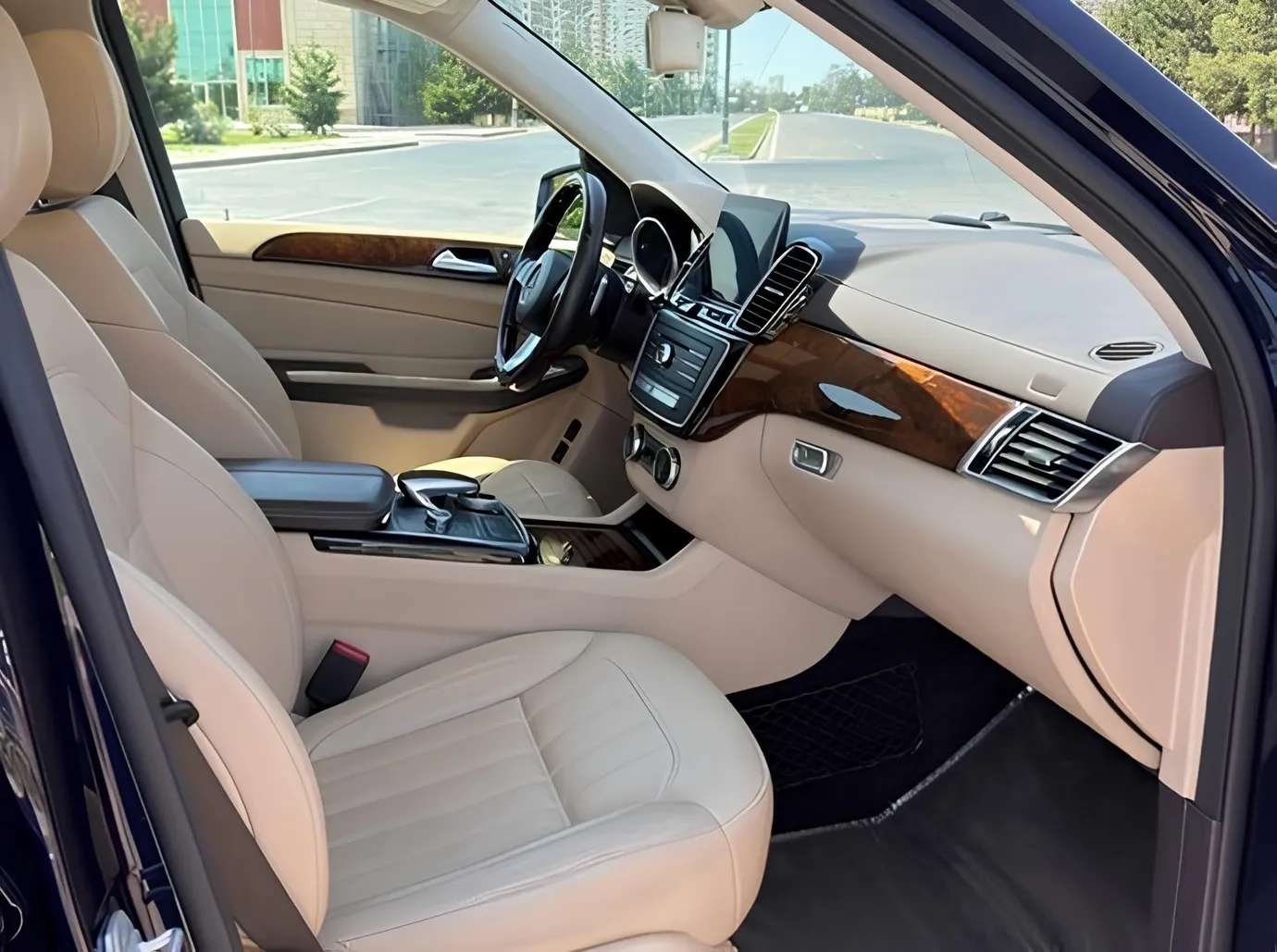 Mercedes GLS 450 4MATIC, 3.0 L, 2017 год, 106 000 km, Баку - Цена: 58 200 ₼ - Tunel.az