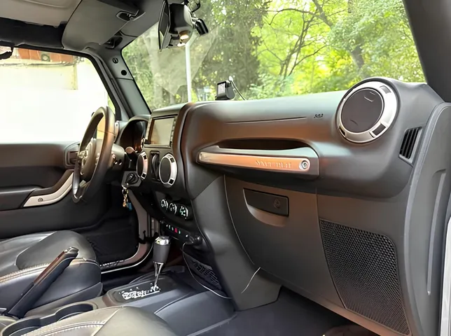 Jeep Wrangler, 3.6 L, 2015 год, 125 000 km, Баку - Цена: 39 700 ₼ - Tunel.az