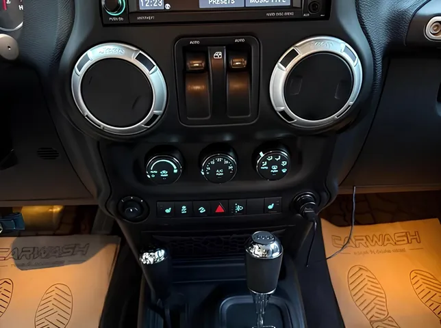 Jeep Wrangler, 3.6 L, 2015 год, 125 000 km, Баку - Цена: 39 700 ₼ - Tunel.az