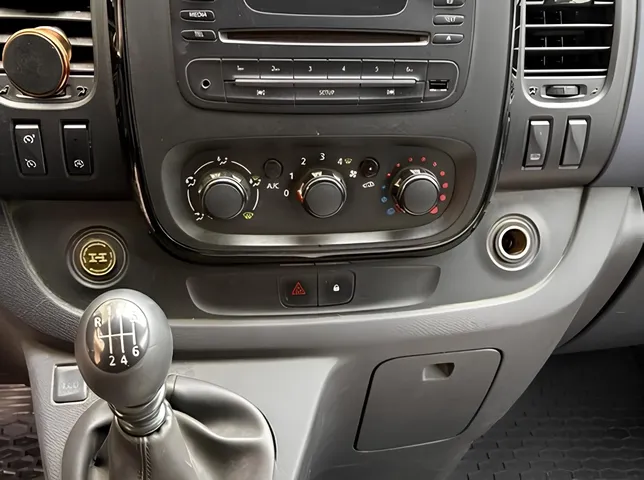 Opel Vivaro, 1.6 L, 2015 жыл, 259 217 km, Baku - Баасы: 26 000 ₼ - Tunel.az