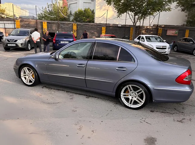 Mercedes E 320, 3.2 L, 2002 year, 296 000 km, Baku - Price: 11 500 ₼ - Tunel.az