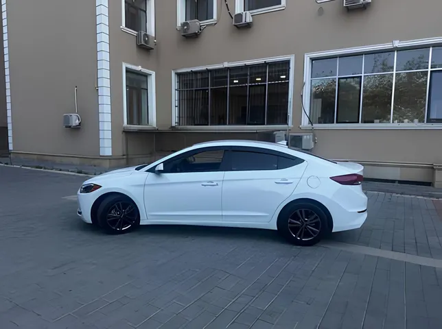 Hyundai Elantra, 2.0 L, 2017 год, 130 516 km, Баку - Цена: 21 500 ₼ - Tunel.az