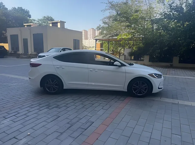 Hyundai Elantra, 2.0 L, 2017 год, 130 516 km, Баку - Цена: 21 500 ₼ - Tunel.az