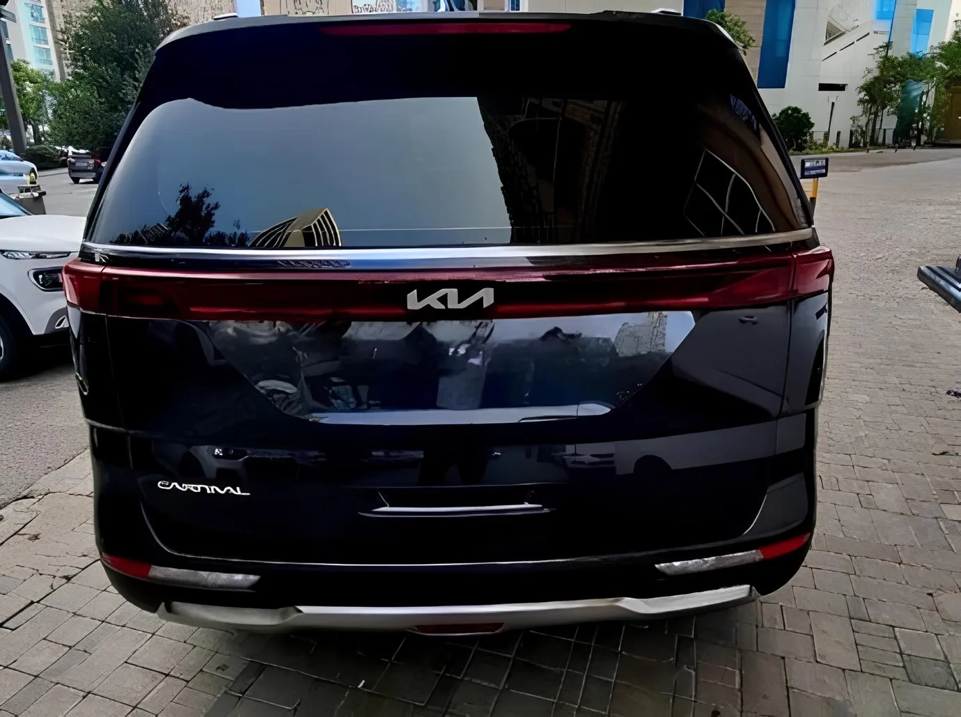 Kia Carnival, 2.2 L, 2023 i̇l, 208 000 km, Bakı - Qiymət: 50 000 ₼ - Tunel.az