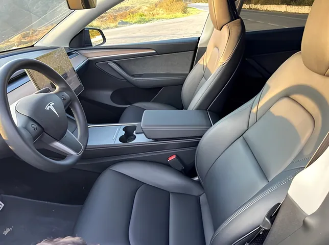 Tesla Model Y, 2.5 L, 2024 жазыңыз жыл, 58 000 km, Baku - Бағасы: 46 000 ₼ - Tunel.az