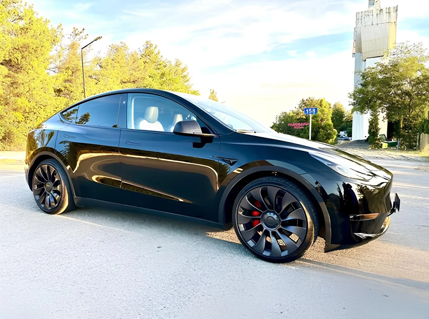 Tesla Model Y, 2.5 L, 2024 жазыңыз жыл, 58 000 km, Baku - Бағасы: 46 000 ₼ - Tunel.az