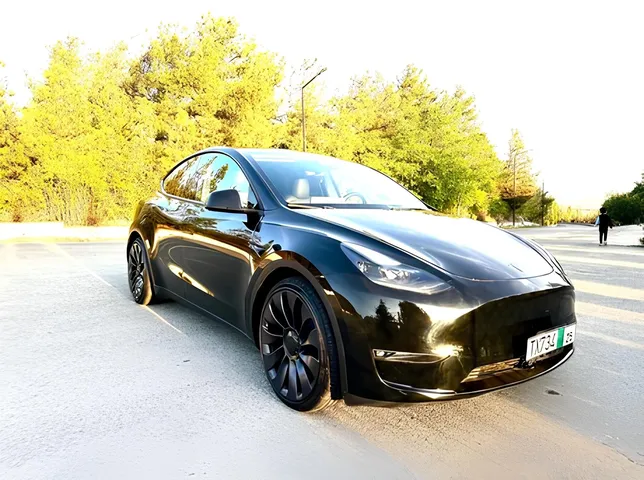 Tesla Model Y, 2.5 L, 2024 жазыңыз жыл, 58 000 km, Baku - Бағасы: 46 000 ₼ - Tunel.az