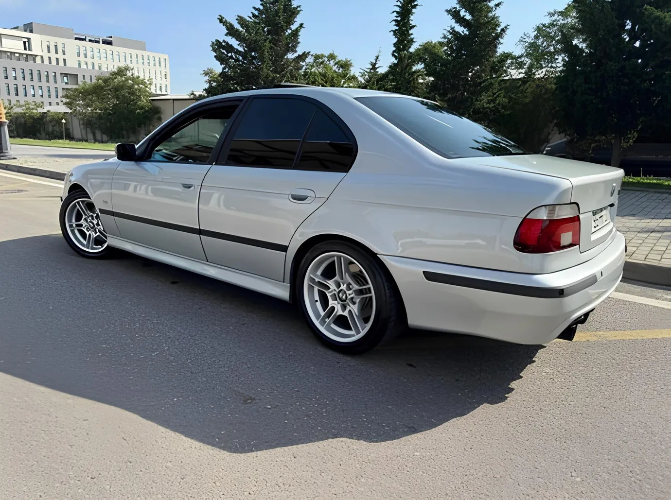 BMW 523, 2.5 L, 1997 i̇l, 454 525 km, Bakı - Qiymət: 7 200 ₼ - Tunel.az