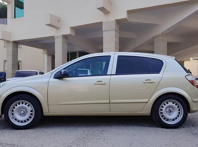Opel Astra, 1.4 L, 2004 год, 240 000 km, Сумгаит - Цена: 9 600 ₼ - Tunel.az