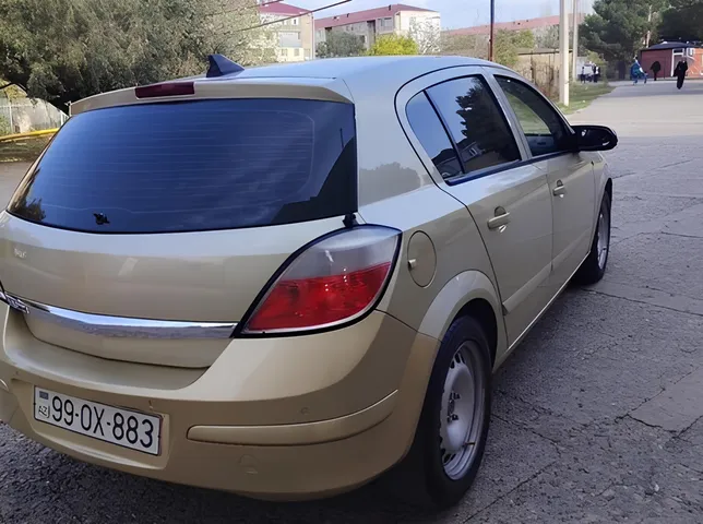 Opel Astra, 1.4 L, 2004 год, 240 000 km, Сумгаит - Цена: 9 600 ₼ - Tunel.az