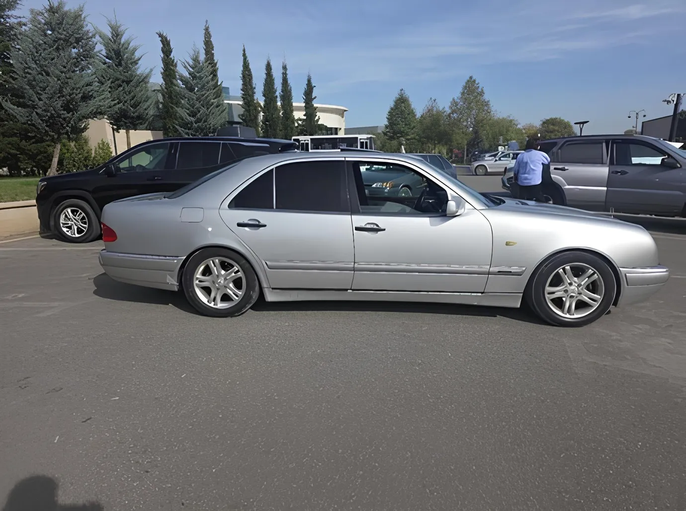 Mercedes E 230, 2.3 L, 1997 год, 500 000 km, Губа - Цена: 8 800 ₼ - Tunel.az