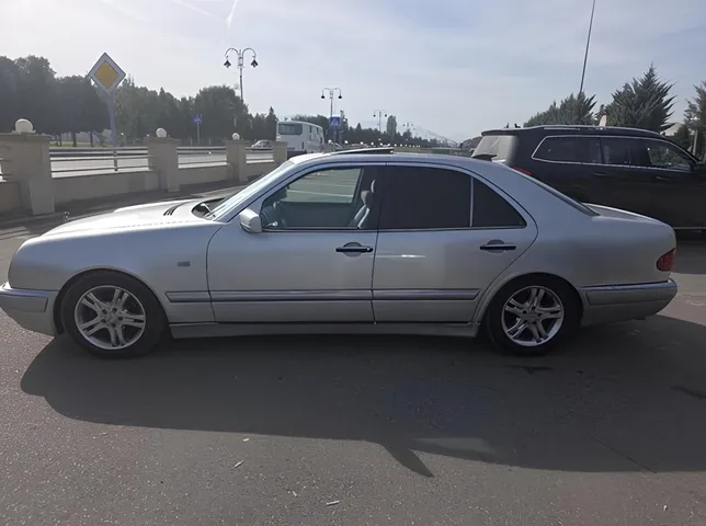 Mercedes E 230, 2.3 L, 1997 i̇l, 500 000 km, Quba - Qiymət: 8 800 ₼ - Tunel.az