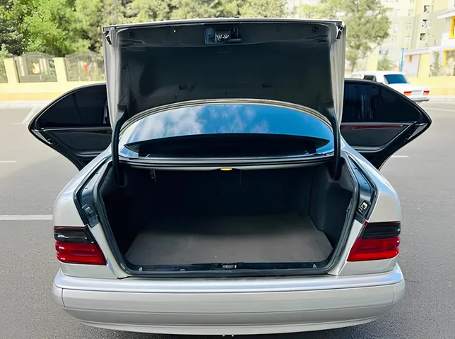 Mercedes E 230, 2.3 L, 1997 i̇l, 345 000 km, Sumqayıt - Qiymət: 9 800 ₼ - Tunel.az