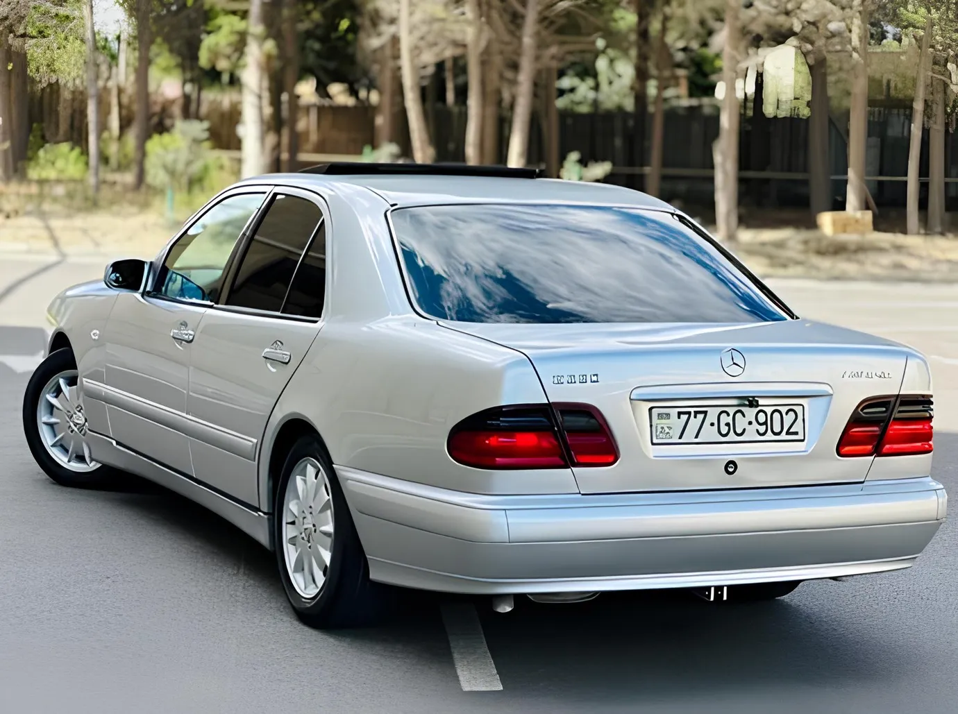 Mercedes E 230, 2.3 L, 1997 i̇l, 345 000 km, Sumqayıt - Qiymət: 9 800 ₼ - Tunel.az