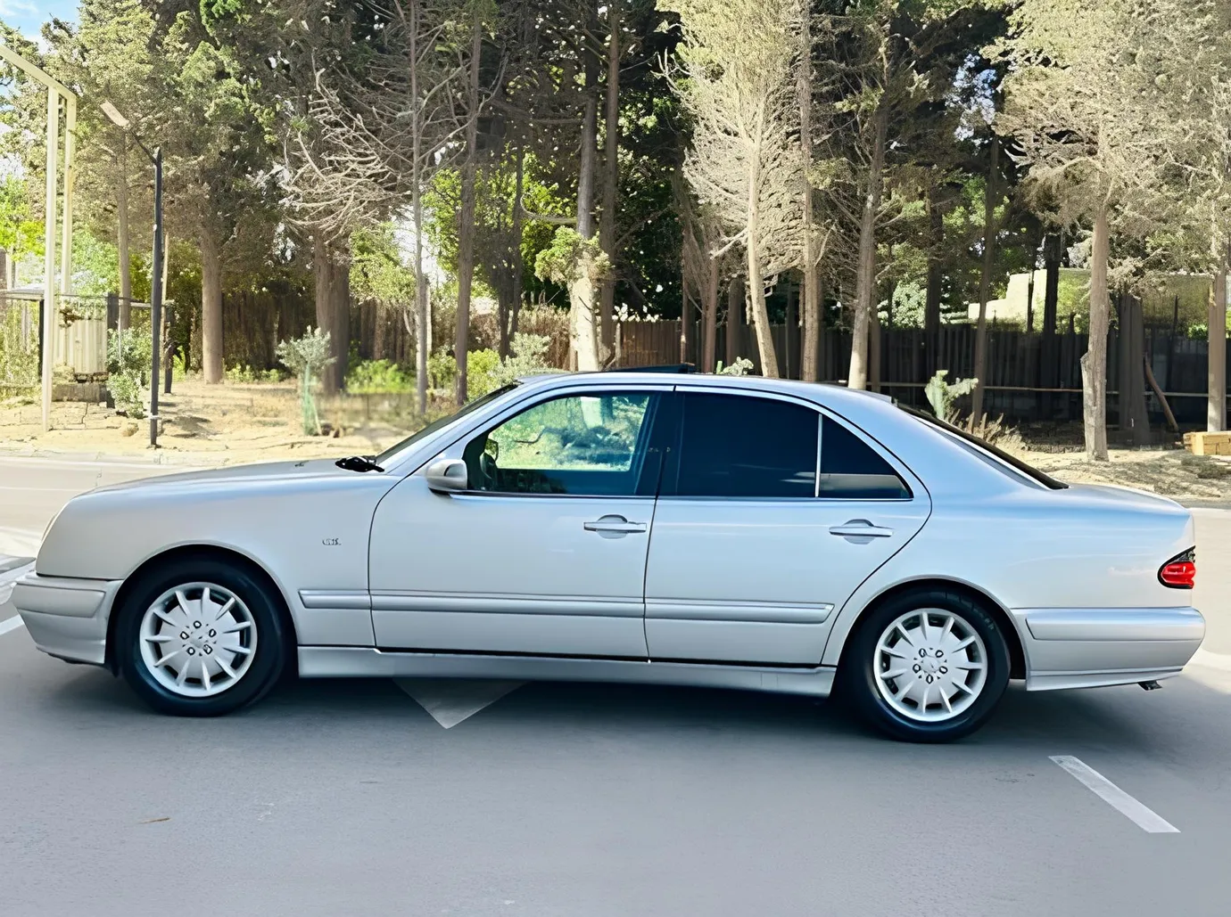 Mercedes E 230, 2.3 L, 1997 i̇l, 345 000 km, Sumqayıt - Qiymət: 9 800 ₼ - Tunel.az