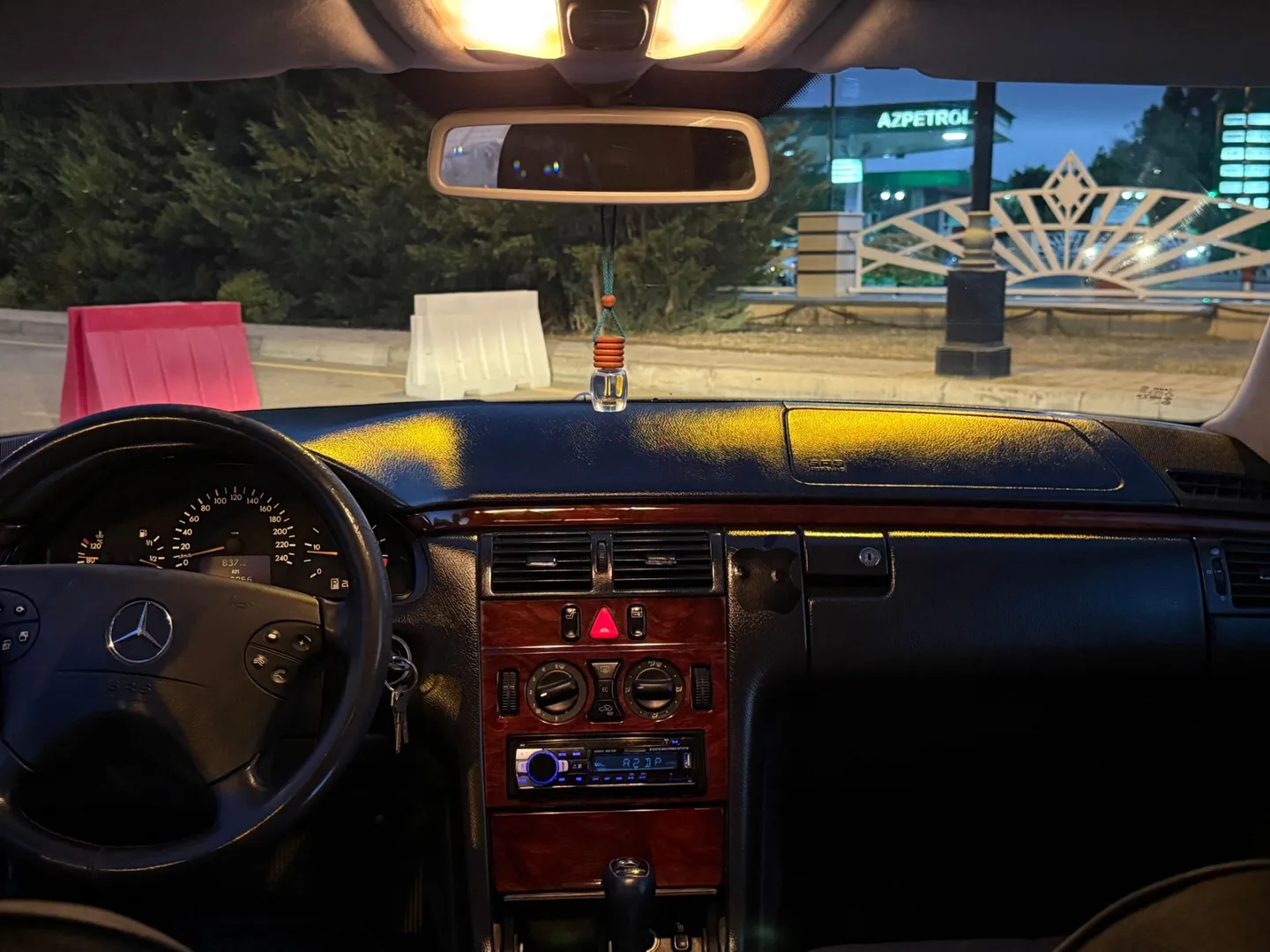 Mercedes E 220, 2.2 L, 2000 i̇l, 500 km, Ağdaş - Qiymət: 13 500 ₼ - Tunel.az
