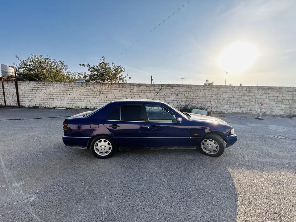 Mercedes C 200, 0.2 L, 1994 year, 254 000 km, Baku - Price: 5 700 ₼ - Tunel.az