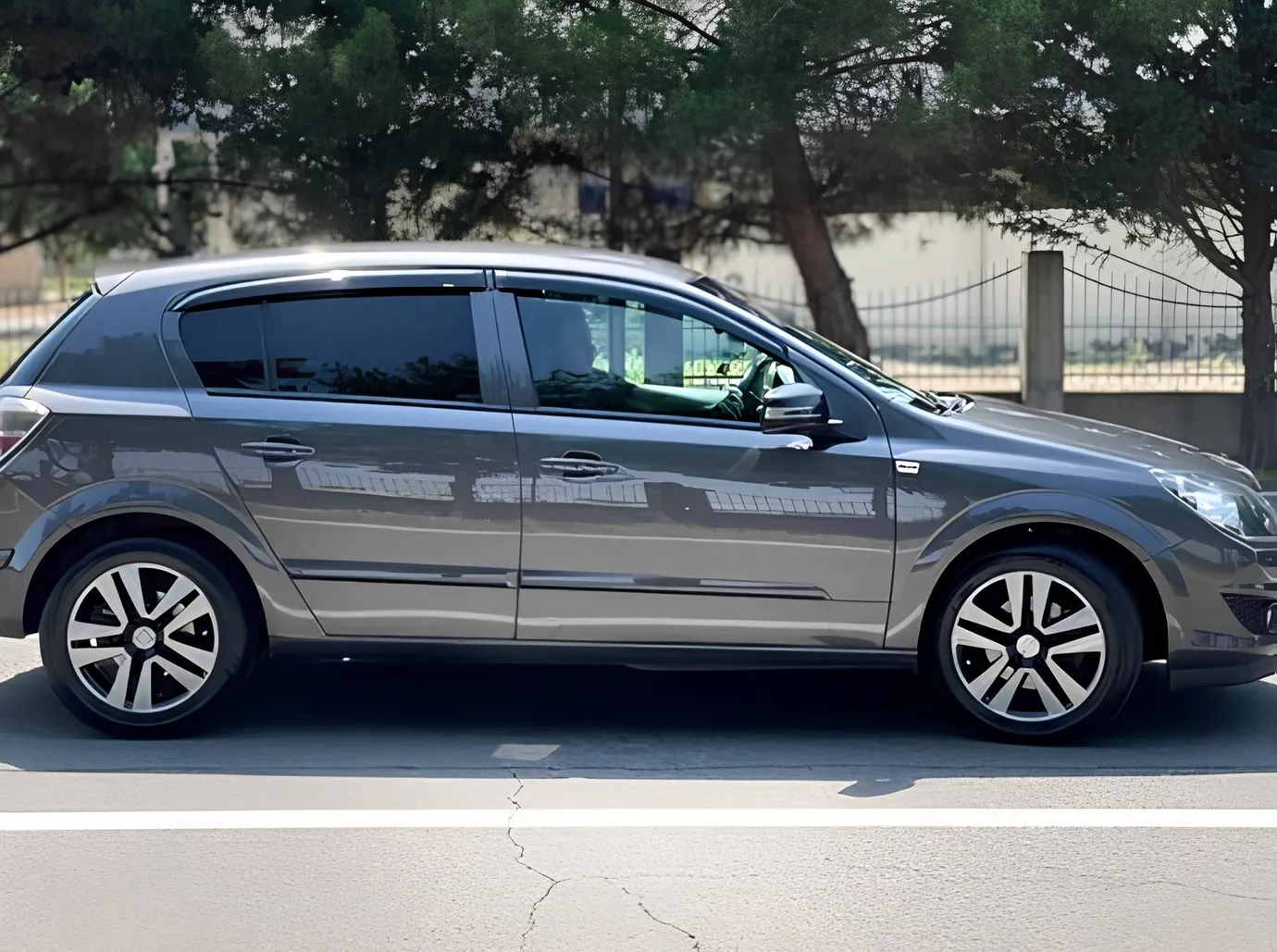 Opel Astra, 1.4 L, 2009 год, 378 000 km, Гянджа - Цена: 10 800 ₼ - Tunel.az