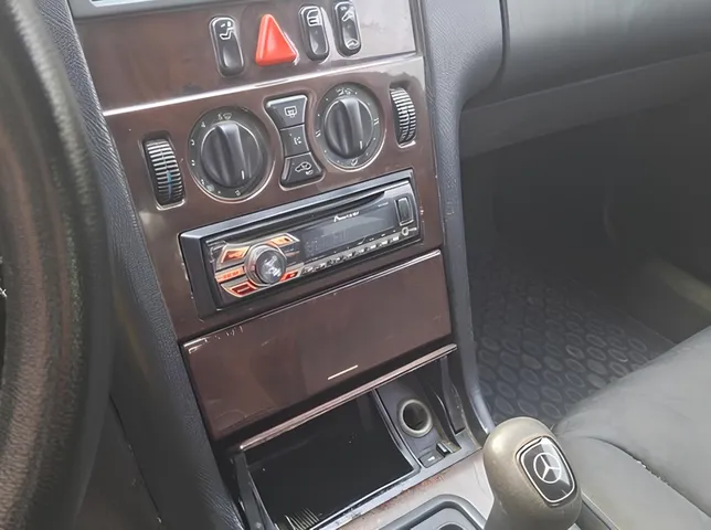 Mercedes E 230, 2.3 L, 1997 i̇l, 236 201 km, Astara - Qiymət: 8 800 ₼ - Tunel.az