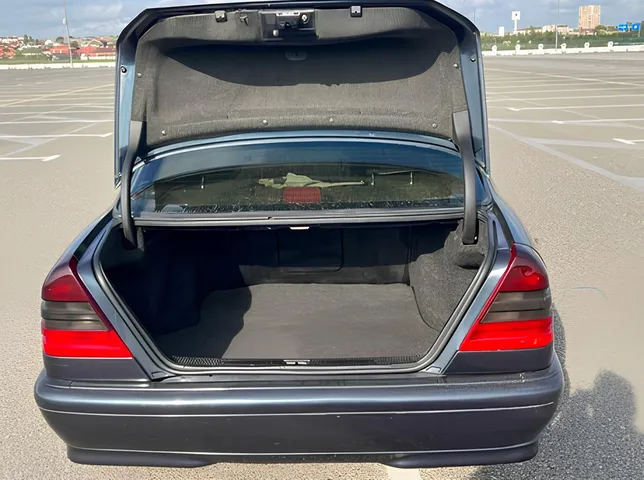 Mercedes C 200, 2.0 L, 1997 year, 330 000 km, Baku - Price: 9 700 ₼ - Tunel.az