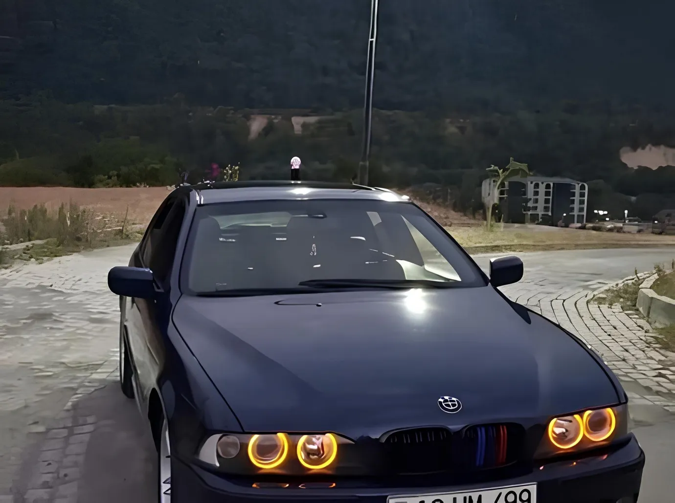 BMW 528, 2.8 L, 2000 год, 390 000 km, Гусар - Цена: 11 000 ₼ - Tunel.az