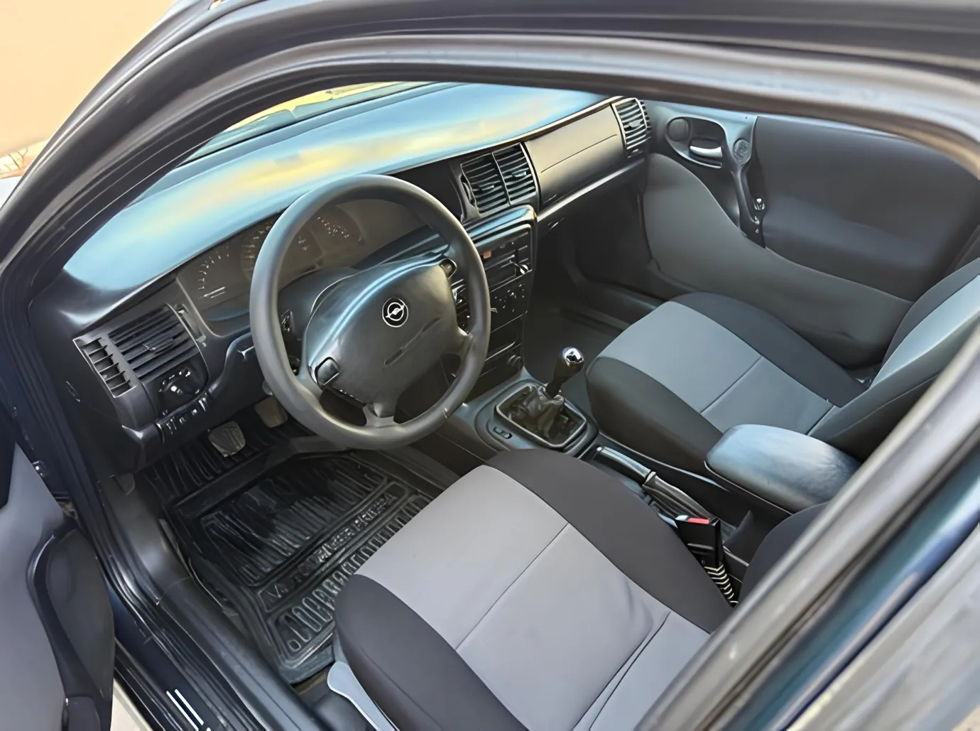 Opel Vectra, 1.6 L, 1999 год, 349 000 km, Газах - Цена: 6 500 ₼ - Tunel.az