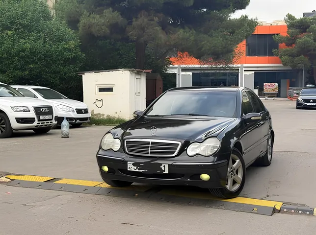 Mercedes C 200, 2.0 L, 2000 year, 368 888 km, Baku - Price: 8 800 ₼ - Tunel.az