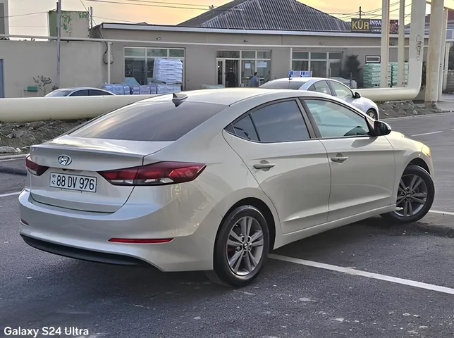 Hyundai Elantra, 2.0 L, 2017 год, 177 028 km, Баку - Цена: 22 900 ₼ - Tunel.az