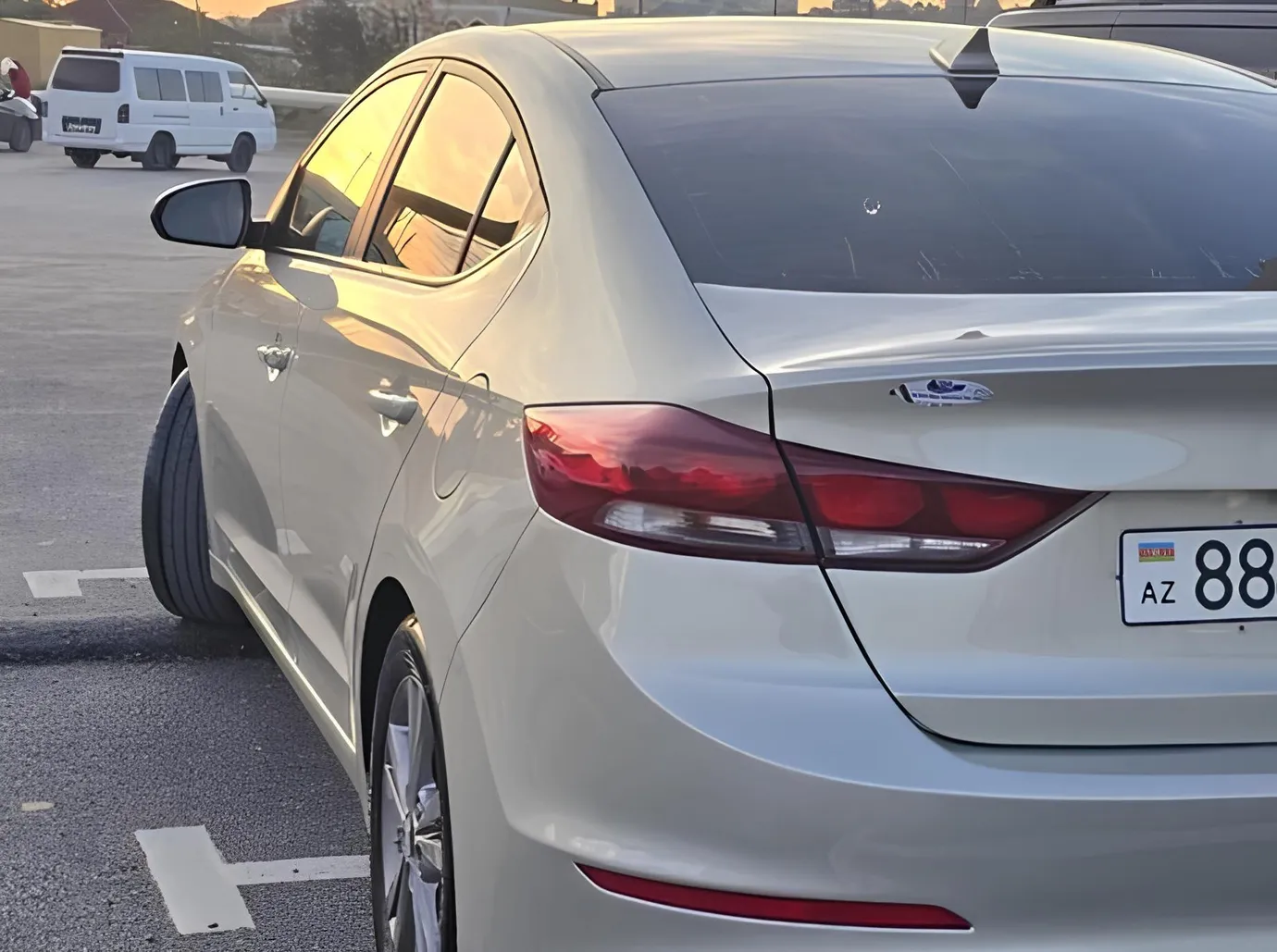 Hyundai Elantra, 2.0 L, 2017 год, 177 028 km, Баку - Цена: 22 900 ₼ - Tunel.az