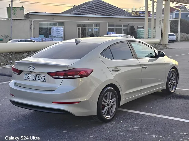 Hyundai Elantra, 2.0 L, 2017 год, 177 028 km, Баку - Цена: 22 900 ₼ - Tunel.az