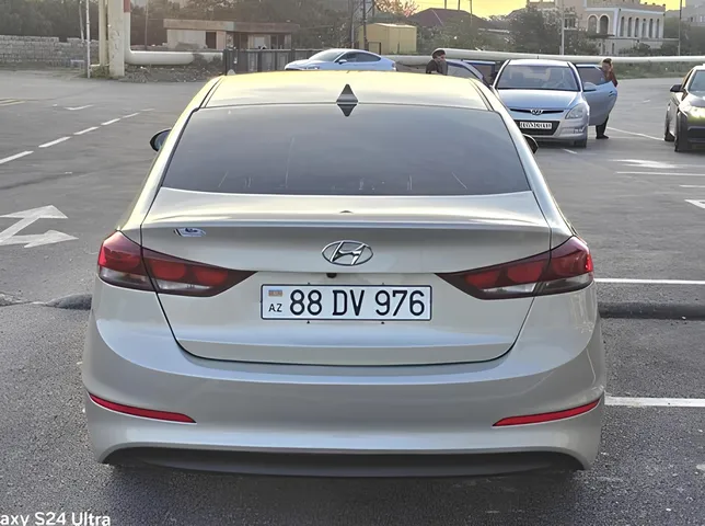 Hyundai Elantra, 2.0 L, 2017 год, 177 028 km, Баку - Цена: 22 900 ₼ - Tunel.az