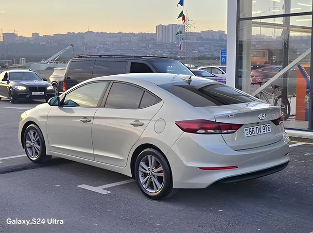 Hyundai Elantra, 2.0 L, 2017 год, 177 028 km, Баку - Цена: 22 900 ₼ - Tunel.az