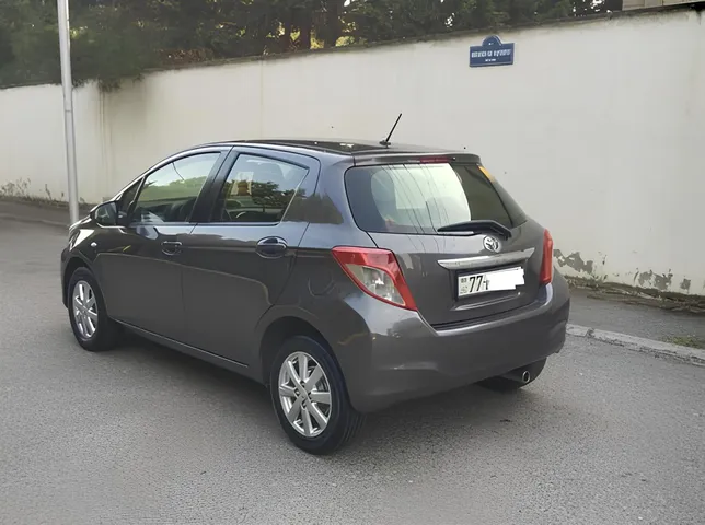 Toyota Yaris, 1.5 L, 2012 i̇l, 350 000 km, Bakı - Qiymət: 12 800 ₼ - Tunel.az