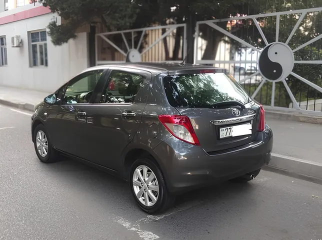 Toyota Yaris, 1.5 L, 2012 i̇l, 350 000 km, Bakı - Qiymət: 12 800 ₼ - Tunel.az