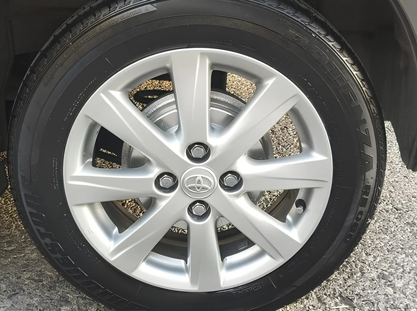 Toyota Yaris, 1.5 L, 2012 i̇l, 350 000 km, Bakı - Qiymət: 12 800 ₼ - Tunel.az