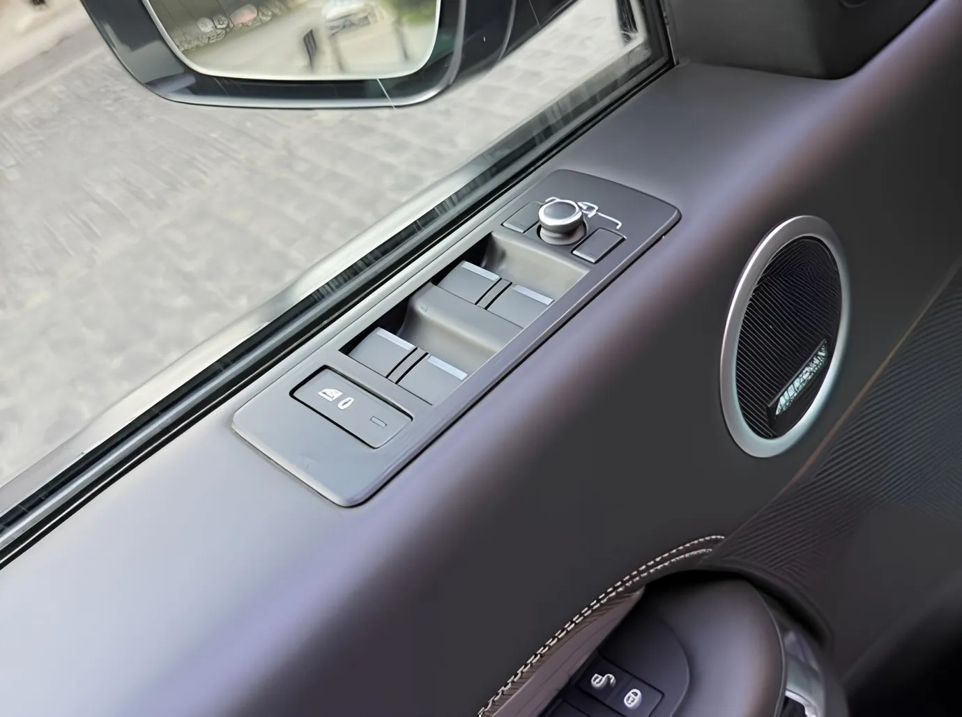 Land Rover Discovery, 3.0 L, 2020 წელი, 132 597 km, Baku - ფასი: 52 900 ₼ - Tunel.az