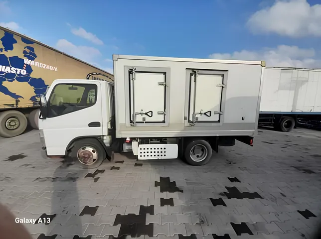 Mitsubishi Fuso Canter, 3.0 L, 2013 año, 384 994 km, Baku - Precio: 20 000 ₼ - Tunel.az