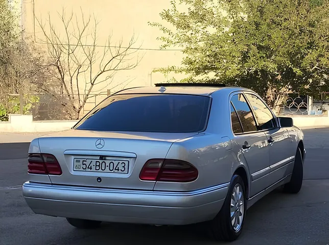 Mercedes E 240, 2.4 L, 1998 год, 290 110 km, Сумгаит - Цена: 12 500 ₼ - Tunel.az