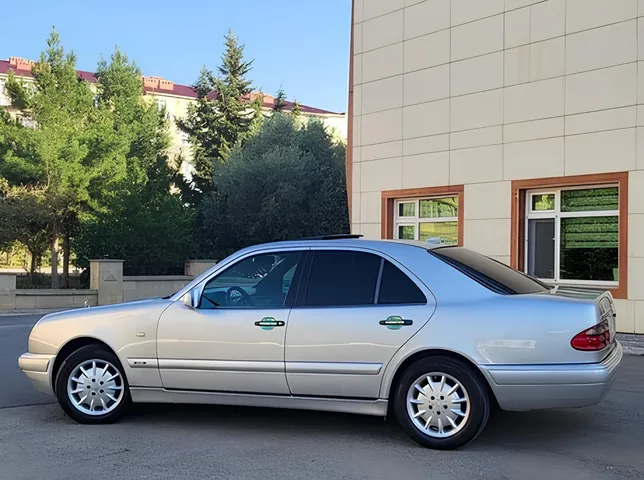 Mercedes E 240, 2.4 L, 1998 год, 290 110 km, Сумгаит - Цена: 12 500 ₼ - Tunel.az