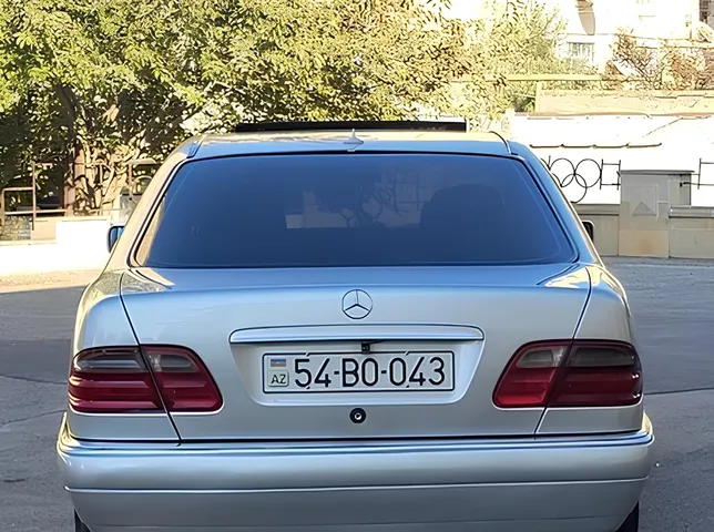 Mercedes E 240, 2.4 L, 1998 год, 290 110 km, Сумгаит - Цена: 12 500 ₼ - Tunel.az
