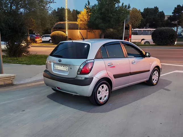 Kia Rio, 1.5 L, 2005 год, 184 239 km, Хырдалан - Цена: 8 800 ₼ - Tunel.az