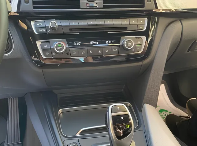 BMW 330, 2.0 L, 2018 год, 72 000 km, Баку - Цена: 33 500 ₼ - Tunel.az