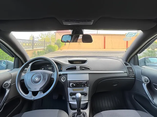 Renault Laguna, 2.0 L, 2007 год, 298 200 km, Баку - Цена: 5 700 ₼ - Tunel.az