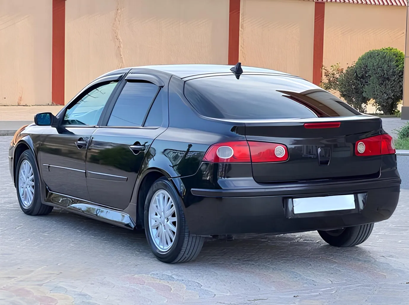 Renault Laguna, 2.0 L, 2007 год, 298 200 km, Баку - Цена: 5 700 ₼ - Tunel.az