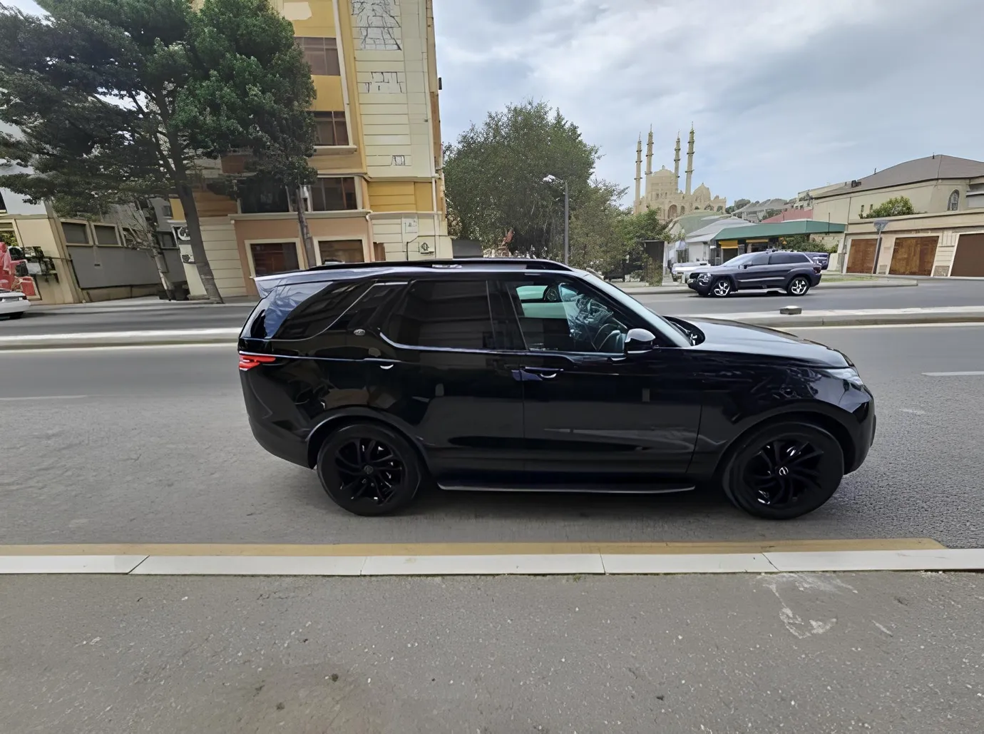 Land Rover Discovery, 2.0 L, 2017 year, 205 000 km, Baku - Price: 39 500 ₼ - Tunel.az