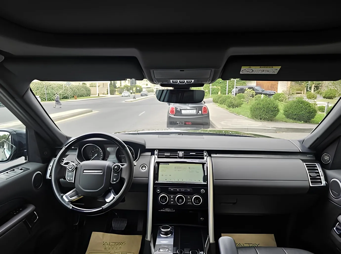 Land Rover Discovery, 2.0 L, 2017 year, 205 000 km, Baku - Price: 39 500 ₼ - Tunel.az